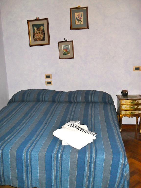 Affittacamere Casa Sofia อันกิอารี ห้อง รูปภาพ